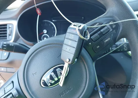 2018 Kia Sorento 2.4L L z USA, uszkodzony, nr VIN 5XYPG4A39JG370272